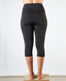 Swim leggings. Cropped swim leggings; black; sun protection.