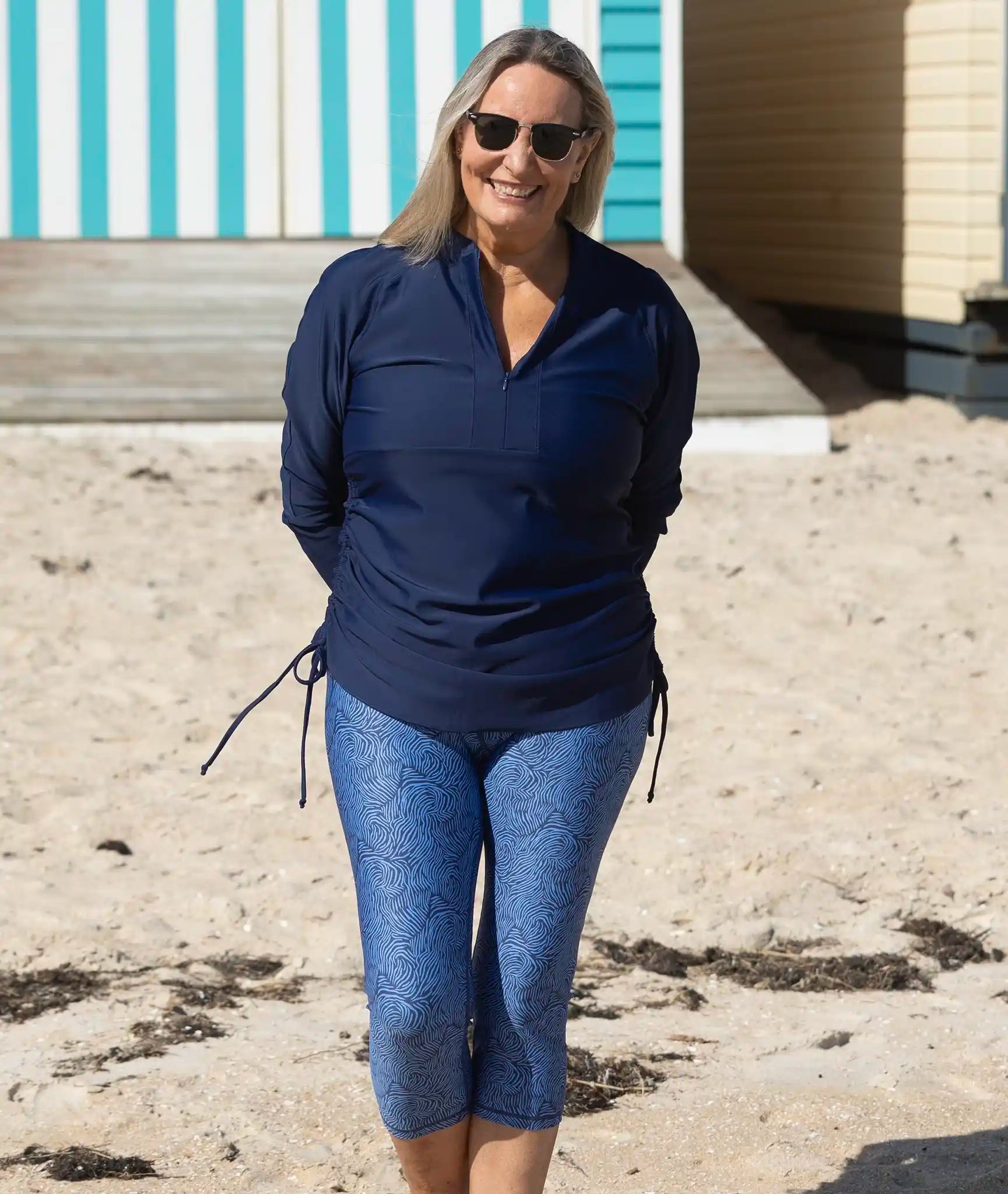 Rash Top Navy crop legging blue print beach