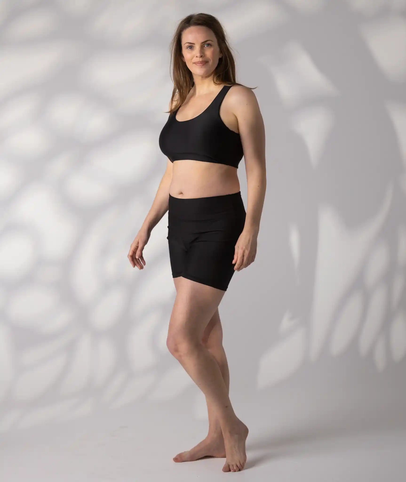 Swim_Bra_black_boy_leg_short_black_12_Side